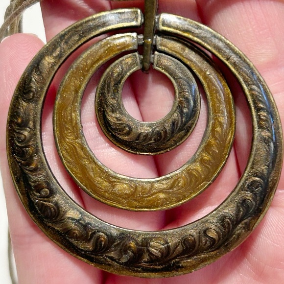 Boho Brown Gold Beige Pearlized Layered Round Circle Loop Pendant Rope Necklace - Picture 4 of 8